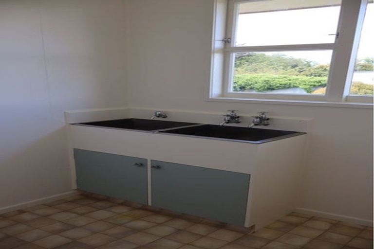 Photo of property in 3 Massey Street, Greytown, 5712