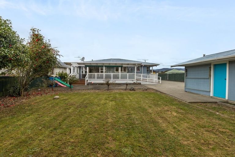 Photo of property in 13 Bowen Street, Levin, 5510