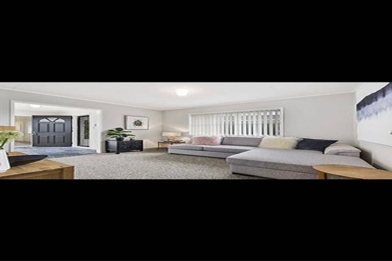 Photo of property in 1/2 Kenderdine Road, Papatoetoe, Auckland, 2025