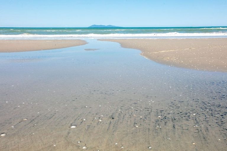 Photo of property in 22 The Loop, Waihi Beach, 3611