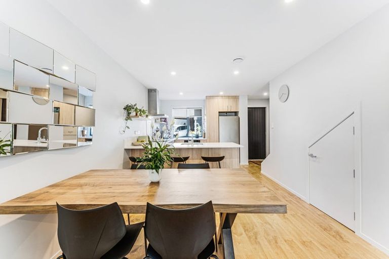 Photo of property in 2c Nerita Place, Long Bay, Auckland, 0630