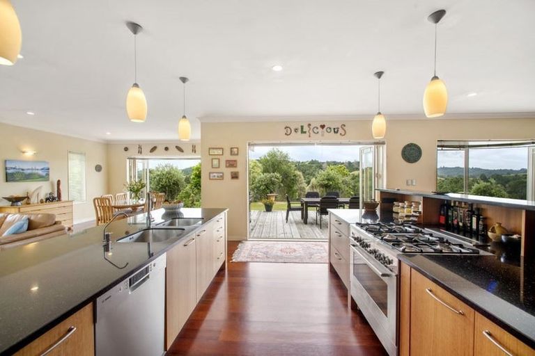 Photo of property in 551 Upper Waiwera Road, Puhoi, Silverdale, 0994