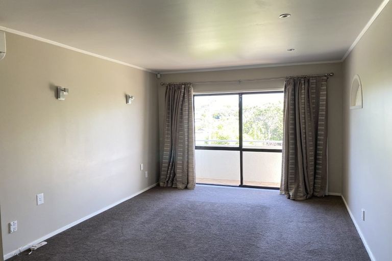 Photo of property in 875 Beach Road, Waiake, Auckland, 0630