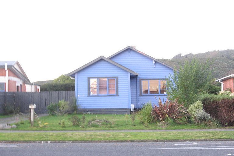 Photo of property in 40 Treadwell Street, Naenae, Lower Hutt, 5011