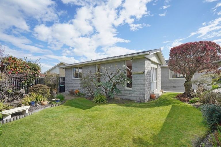 Photo of property in 5 Blairdon Place, Bishopdale, Christchurch, 8053