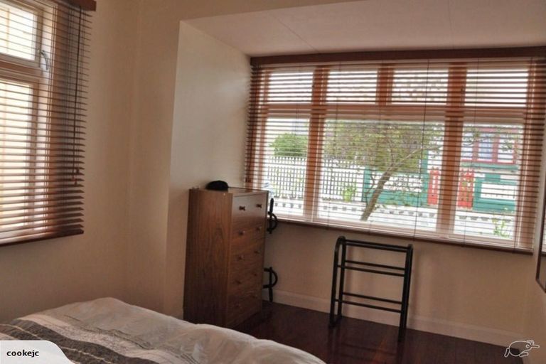 Photo of property in 23 Moir Street, Mount Victoria, Wellington, 6011