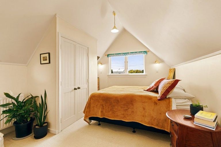 Photo of property in 4 Smith Road, Merrilands, New Plymouth, 4312