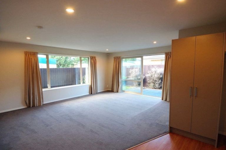 Photo of property in 54 Thackeray Place, Waltham, Christchurch, 8023