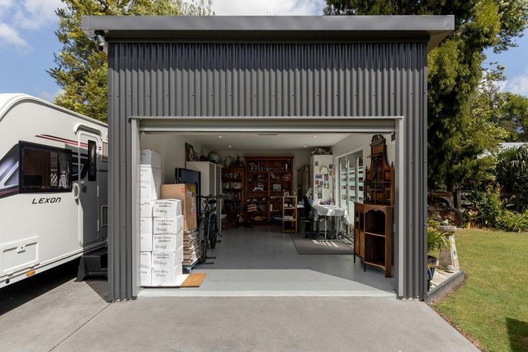 Photo of property in 23 Links View Drive, Omokoroa, 3114