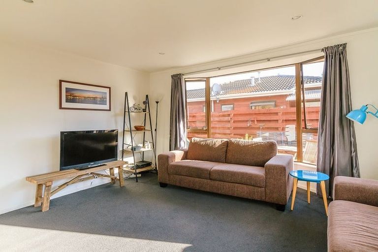 Photo of property in 2/42 Bauchop Road, Waterloo, Lower Hutt, 5011