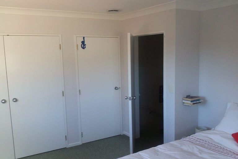 Photo of property in 77a Woodhouse Avenue, Karori, Wellington, 6012