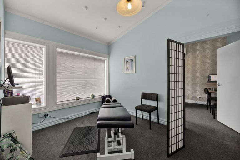 Photo of property in 77 Eliot Street, New Plymouth, 4310