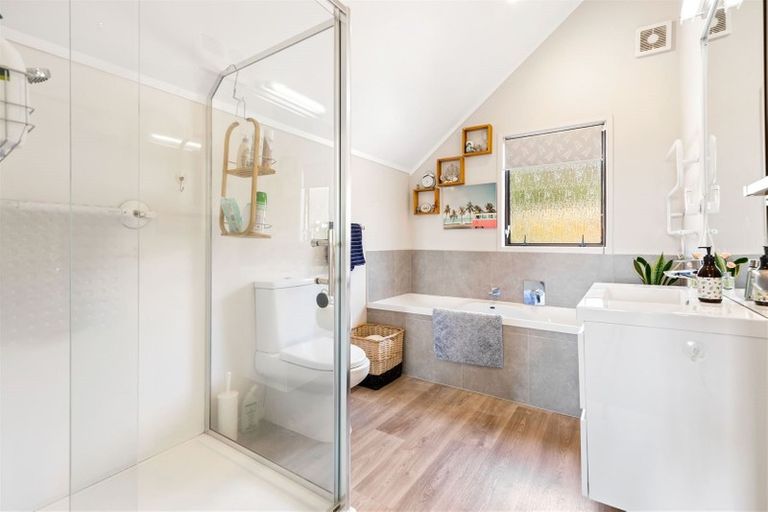 Photo of property in 1/6 Sturm Avenue, Massey, Auckland, 0614