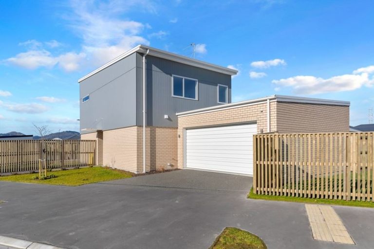 Photo of property in 1 Eric Melrose Lane, Halswell, Christchurch, 8025