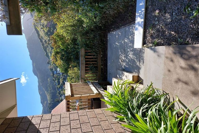 Photo of property in 6a College Place, Lyttelton, 8082