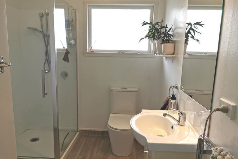 Photo of property in 1/1302 Caroline Road, Mayfair, Hastings, 4122