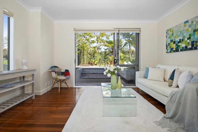 Photo of property in 1/7 Pinero Place, Bucklands Beach, Auckland, 2014