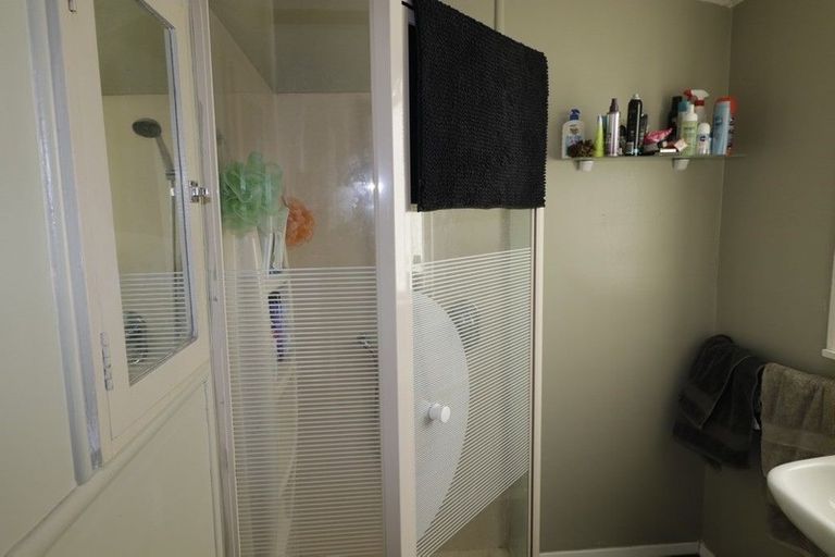 Photo of property in 12 Matipo Street, Castlecliff, Whanganui, 4501