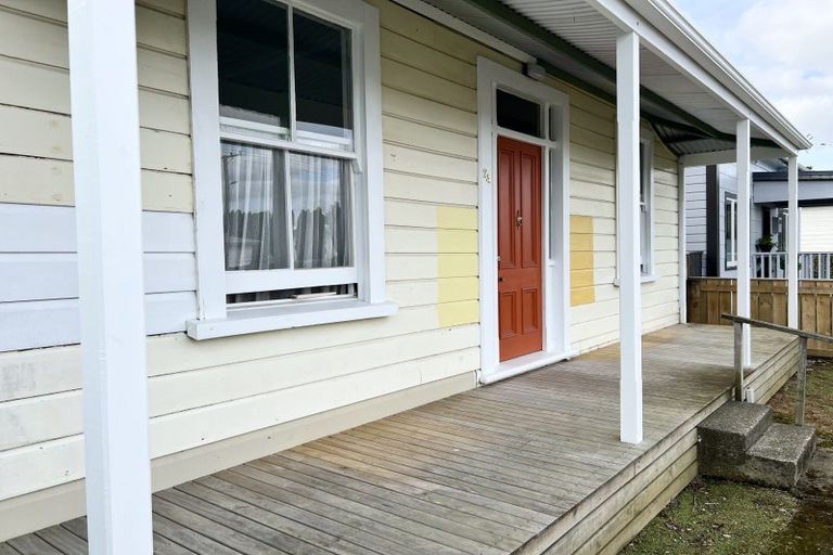 Photo of property in 24 Cole Street, Dannevirke, 4930