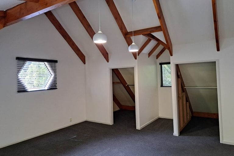 Photo of property in 27 Cascade Avenue, Waiatarua, Auckland, 0604