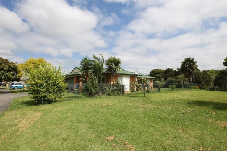 Photo of property in 69 Medvale Avenue, Flat Bush, Auckland, 2019