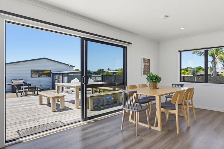 Photo of property in 113 Kelly Jade Avenue, Matarangi, Whitianga, 3592