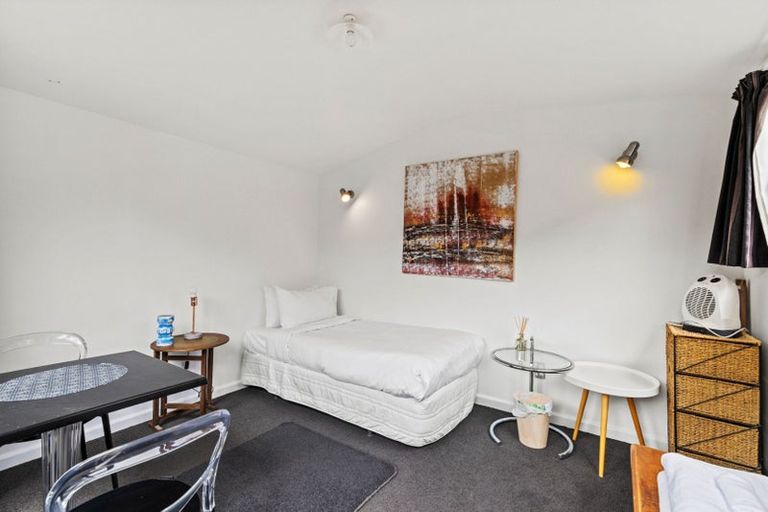 Photo of property in 2/110 Leinster Road, Merivale, Christchurch, 8014