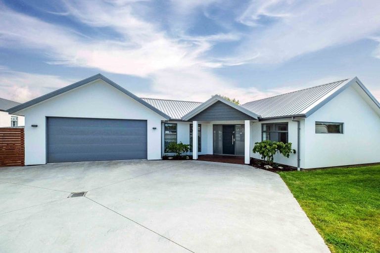 Photo of property in 27 Richard Pearse Drive, Temuka, 7920