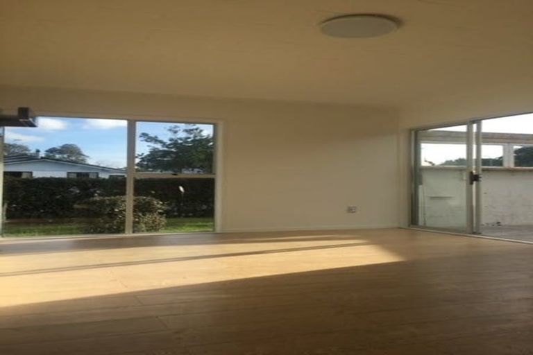 Photo of property in 22 Blanche Way, Half Moon Bay, Auckland, 2012