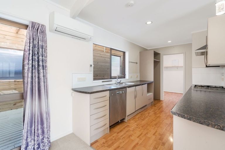 Photo of property in 65 Kurnell Drive, Botany Downs, Auckland, 2010