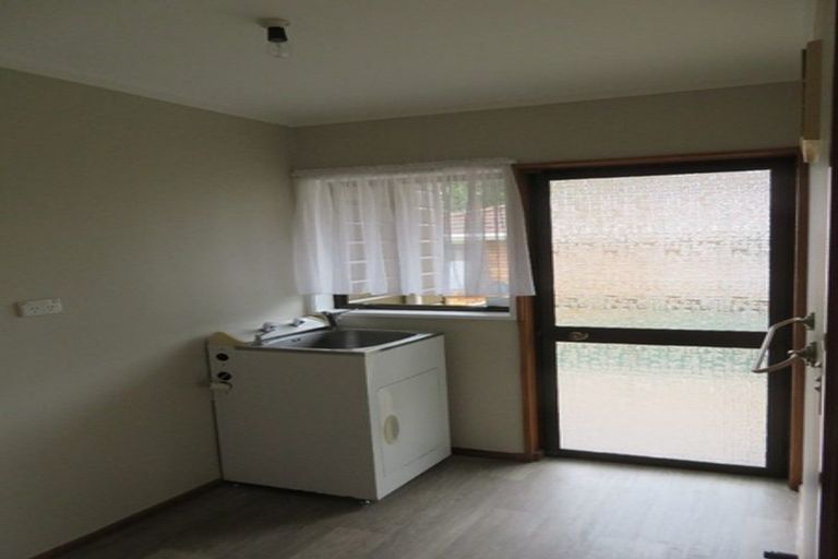 Photo of property in 10 Lexington Drive, Botany Downs, Auckland, 2010