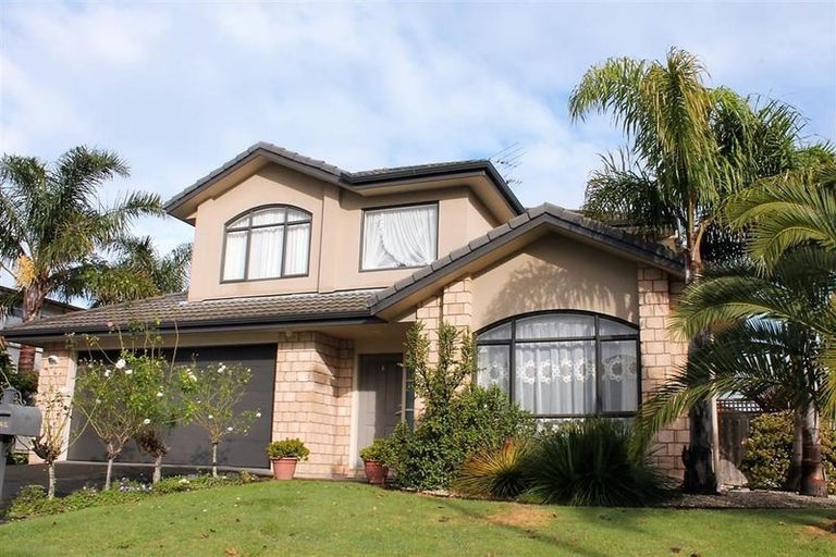 Photo of property in 1 Girvan Terrace, Wattle Downs, Auckland, 2103