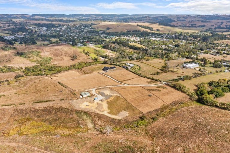 Photo of property in 101 Wintour Road, Waimauku, 0881