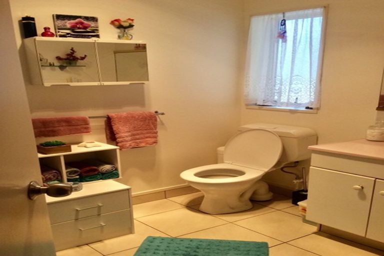 Photo of property in 496a Devonport Road, Tauranga South, Tauranga, 3112