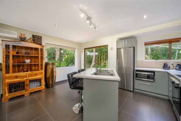 Photo of property in 67 Robbies Road, Shelly Park, Auckland, 2014