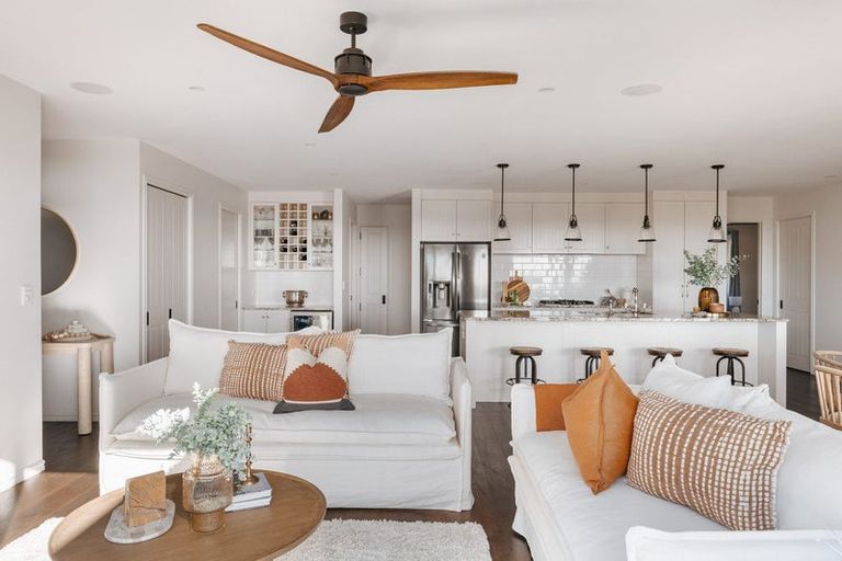 Photo of property in 29 Holcombrooke Lane, Welcome Bay, Tauranga, 3175