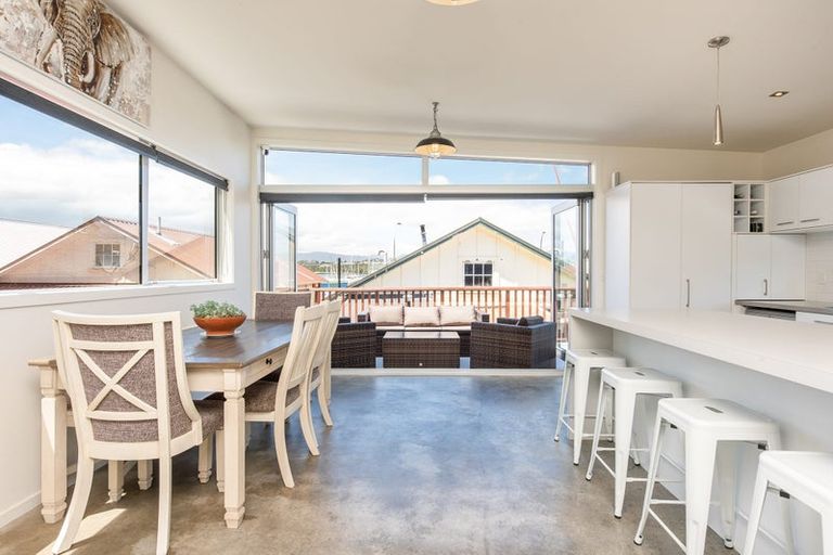 Photo of property in 528a Evans Bay Parade, Hataitai, Wellington, 6021