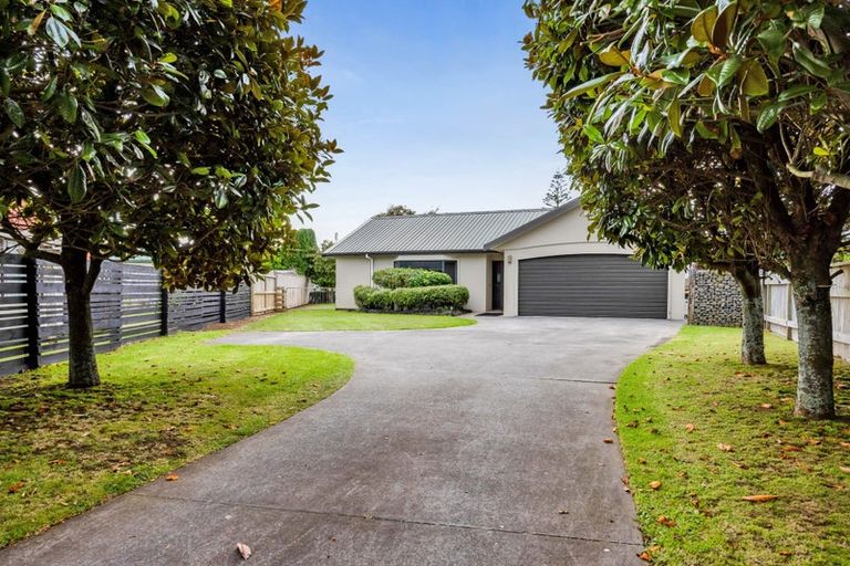 Photo of property in 3 Beech Place, Hawera, 4610