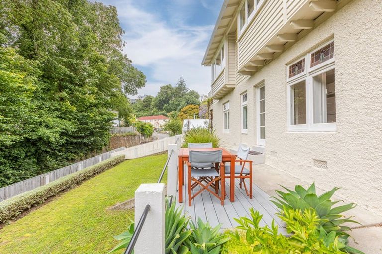 Photo of property in 35 Milton Road, Bluff Hill, Napier, 4110