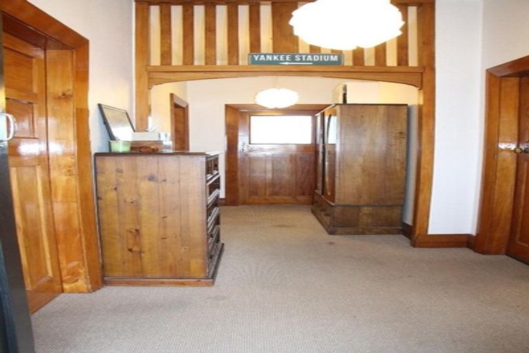 Photo of property in 2 Avenue Road, West End, Timaru, 7910