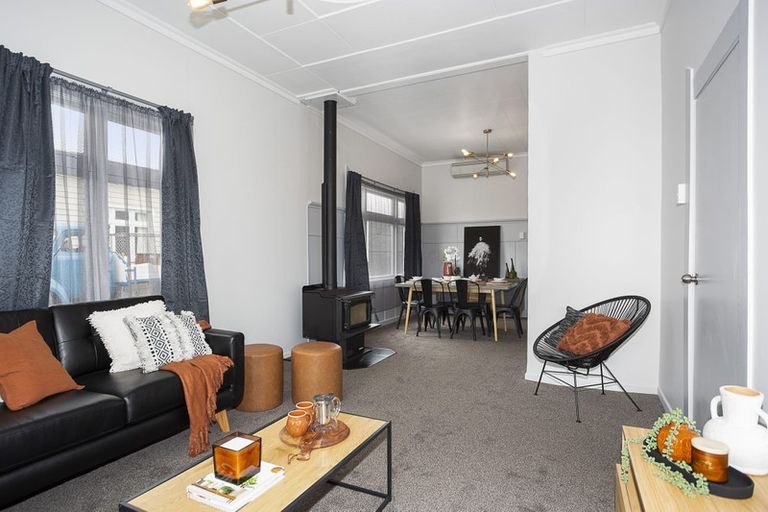 Photo of property in 11 Halton Street, East Gore, Gore, 9710