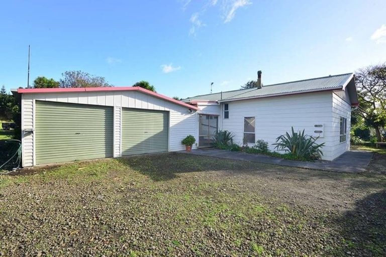 Photo of property in 3265 South Head Road, South Head, Helensville, 0874