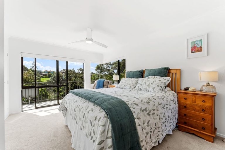 Photo of property in 11 Barrier View Road, Leigh, 0985