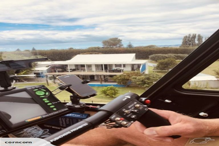 Photo of property in 5 Old Ferry Road, Clive, 4102