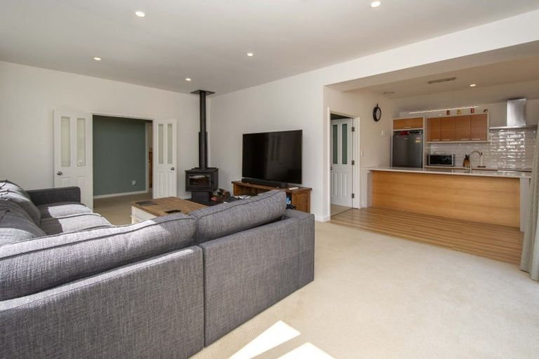 Photo of property in 47 Stapletons Road, Richmond, Christchurch, 8013