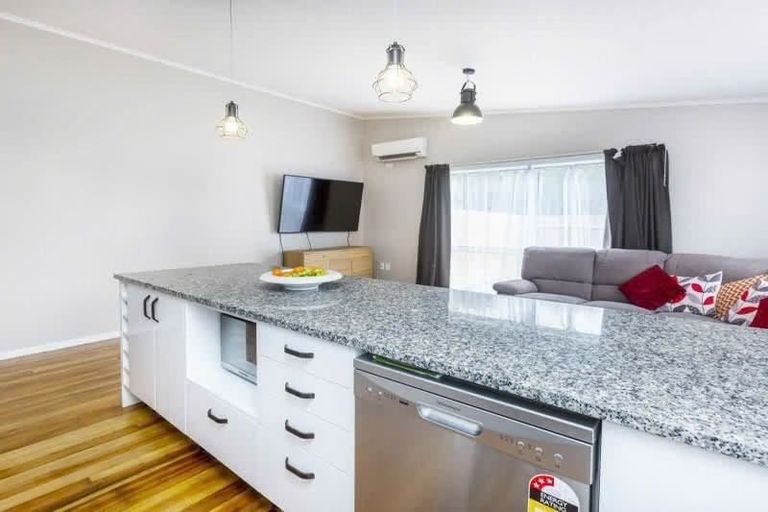 Photo of property in 1/71 Hikurangi Street, Trentham, Upper Hutt, 5018