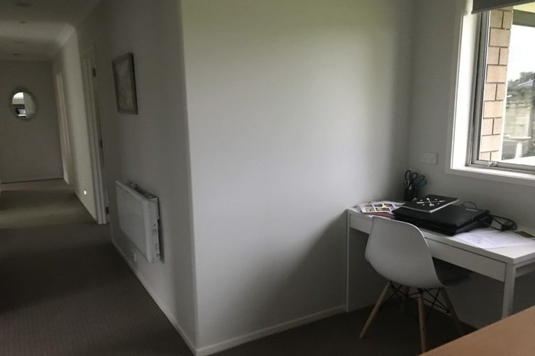 Photo of property in 35 Teal Place, Pyes Pa, Tauranga, 3112