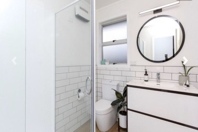 Photo of property in 83 Riversdale Drive, Merrilands, New Plymouth, 4312