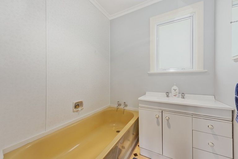 Photo of property in 51 Totara Park Road, Clouston Park, Upper Hutt, 5018