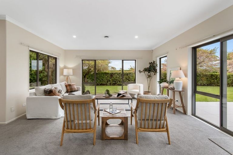 Photo of property in 100 Mcmahon Drive, Aidanfield, Christchurch, 8025